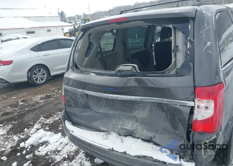 2016 Chrysler Town & Country Touring from USA, damaged, VIN 2C4RC1BG8GR121664